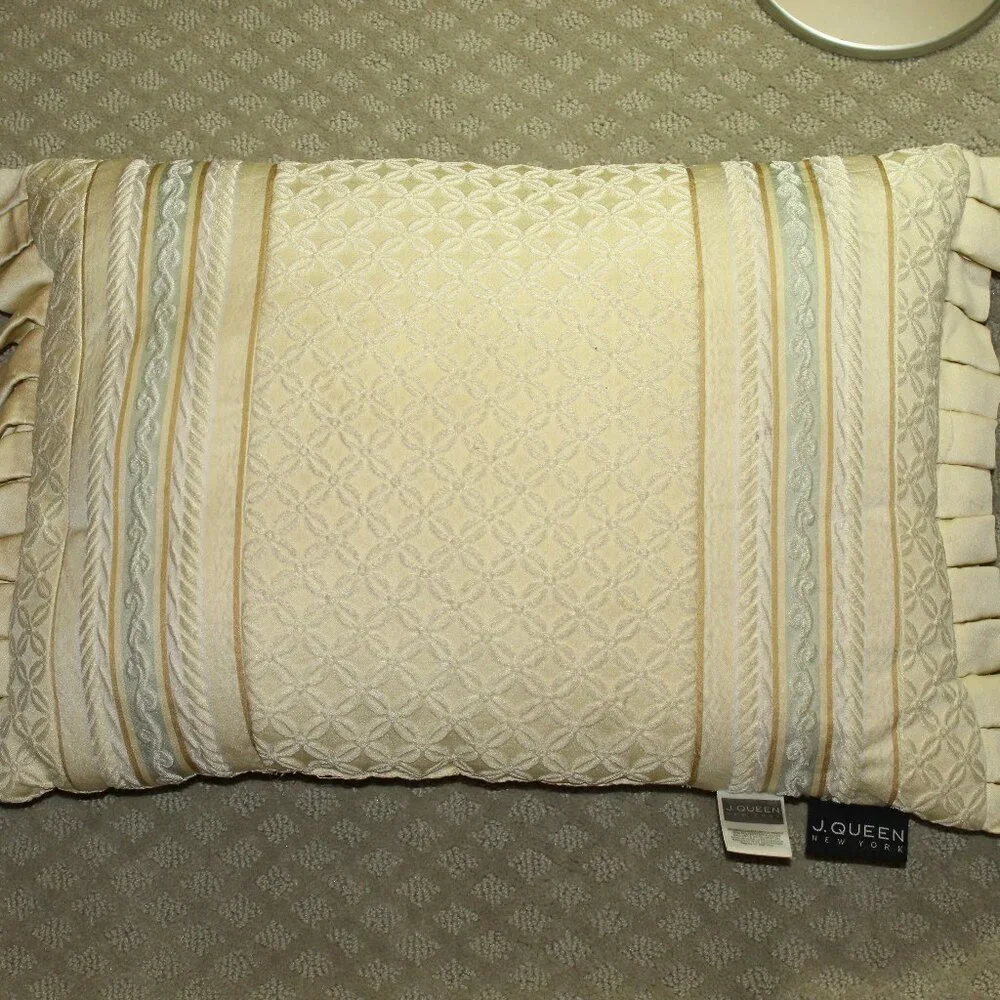 J Queen New York Queen Size Cream Mint Green Jacquard Bedspread & Pillows